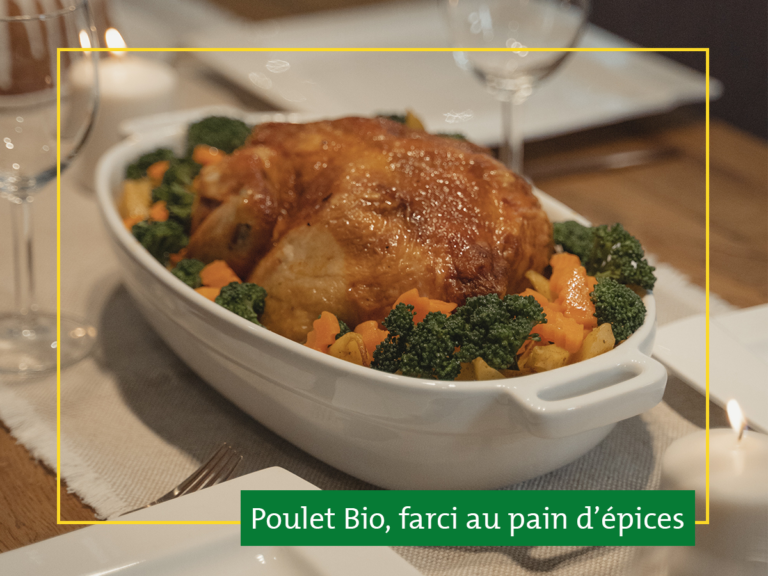 La recette Poulet Bio Le Picoreur®, farci au pain d’épices et légumes anciens.